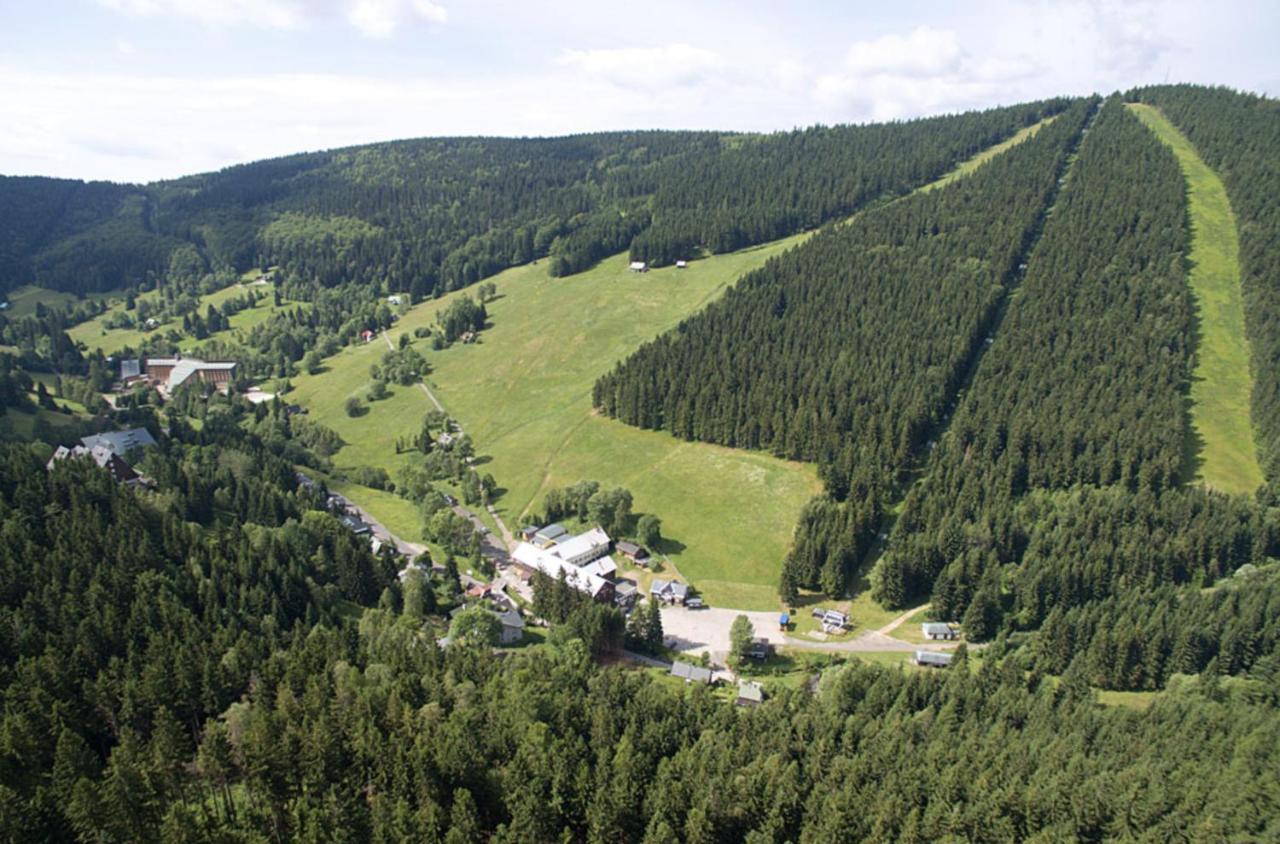 Wellness Haven: Luxurious Spa Apartment with Gaming & Gourmet Breakfast Harrachov Exterior photo