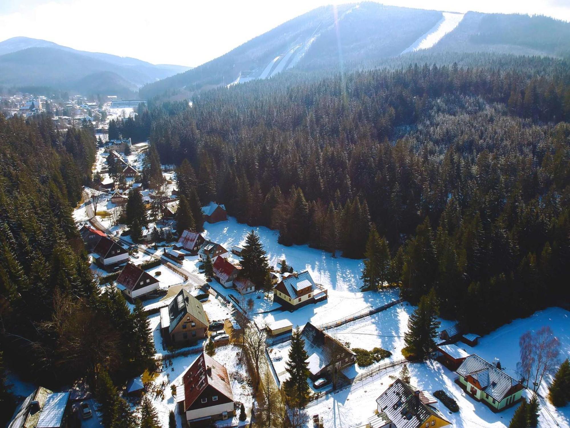 Wellness Haven: Luxurious Spa Apartment with Gaming & Gourmet Breakfast Harrachov Exterior photo